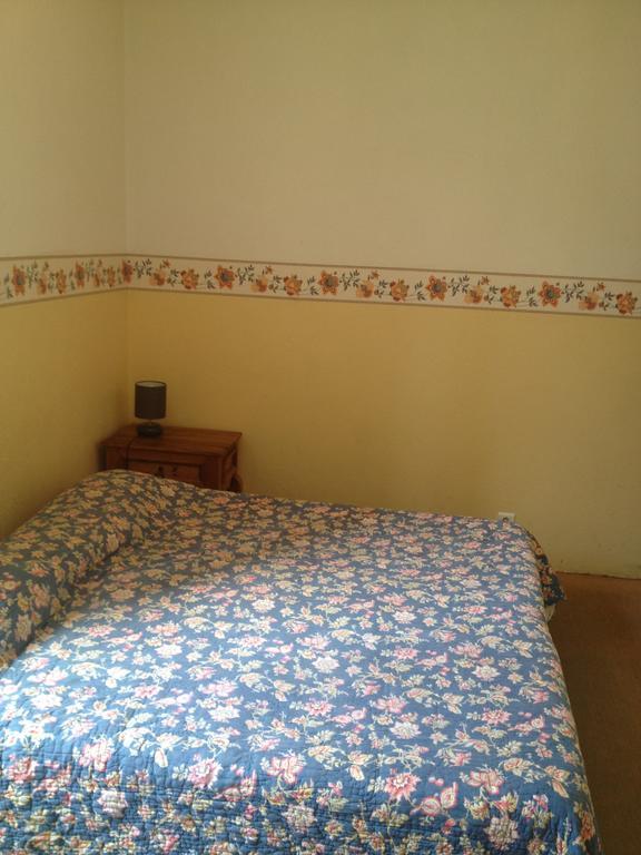 Le Clos Des Aromes Cassis Room photo