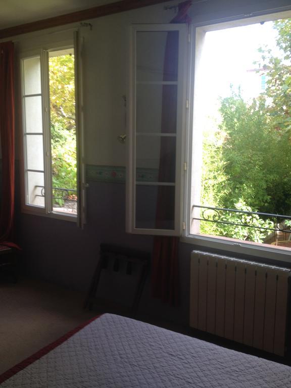 Le Clos Des Aromes Cassis Room photo